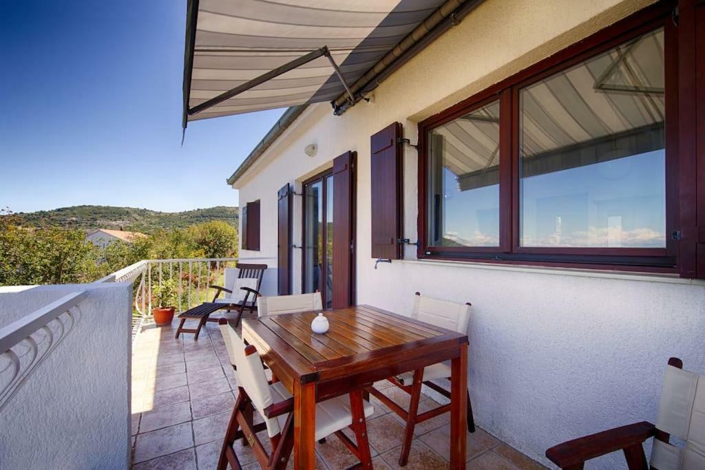Luceissa Appartement Vis Buitenkant foto